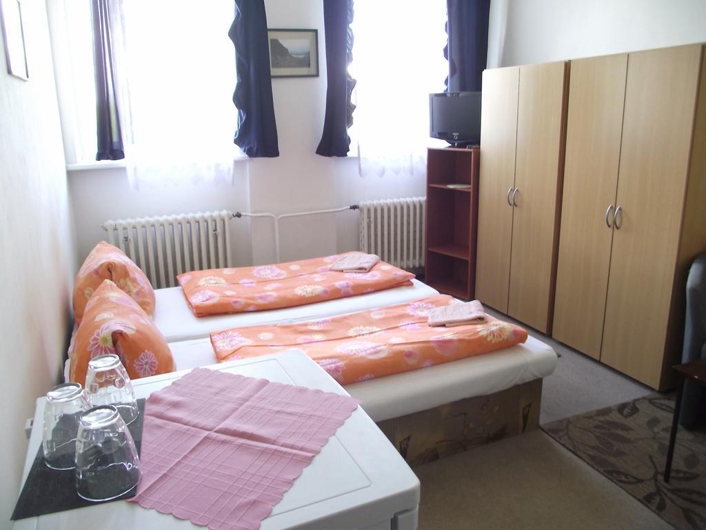 Penzión Slávia Poprad Exterior foto