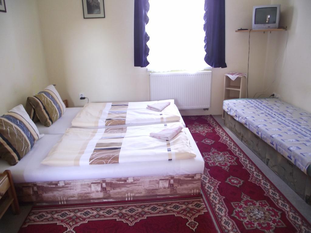Penzión Slávia Poprad Exterior foto